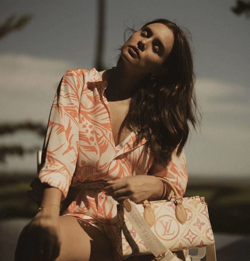 Louis Vuitton Shopping Bags